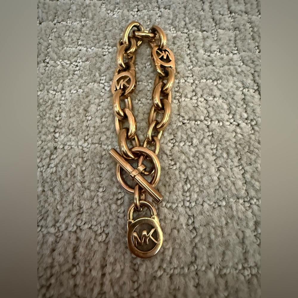 Michael Kors Fulton Toggle Bracelet